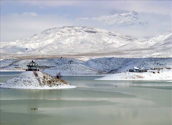 Hanna Jheel in Quetta, Pakistan, photo by Talib Hussain Meer